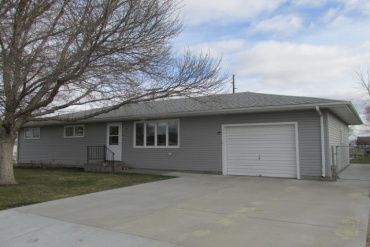 1151 I Ave Gothenburg, Nebraska 69138, 3 Bedrooms Bedrooms, ,2 BathroomsBathrooms,Residential,For Sale,1151 I Ave,20241642