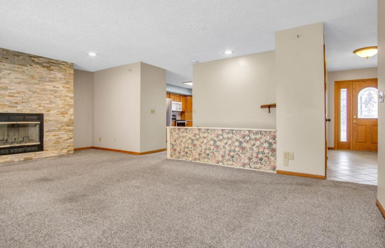 105 S Shore Drive Brady, Nebraska 69123, 5 Bedrooms Bedrooms, ,3 BathroomsBathrooms,Residential,For Sale,105 S Shore Drive,20250252