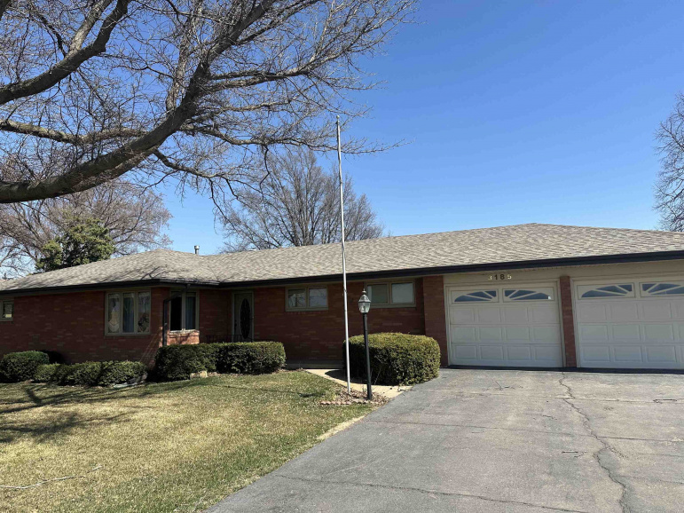 3185 S Baltimore Avenue Hastings, Nebraska 68901, 3 Bedrooms Bedrooms, ,3 BathroomsBathrooms,Residential,For Sale,3185 S Baltimore Avenue,20250320