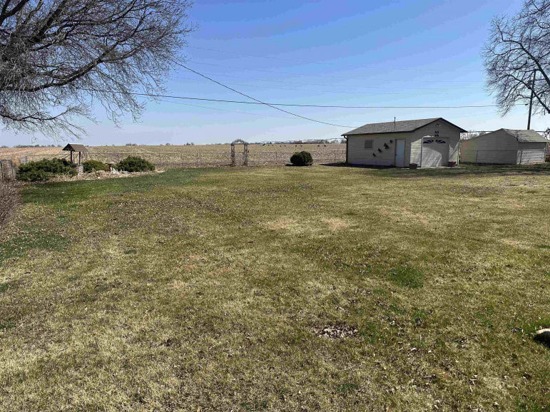3185 S Baltimore Avenue Hastings, Nebraska 68901, 3 Bedrooms Bedrooms, ,3 BathroomsBathrooms,Residential,For Sale,3185 S Baltimore Avenue,20250320