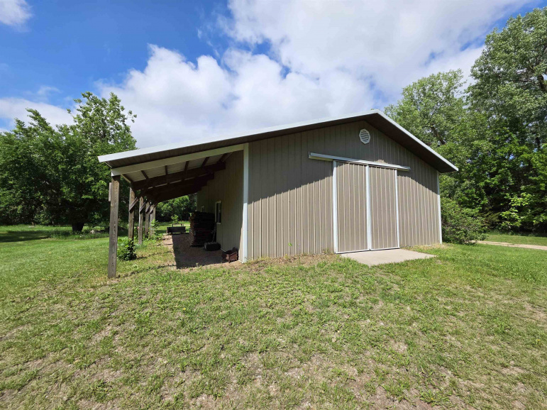 45324 Kilgore Road Gibbon, Nebraska 68840, 4 Bedrooms Bedrooms, ,3 BathroomsBathrooms,Residential,For Sale,45324 Kilgore Road,20250360