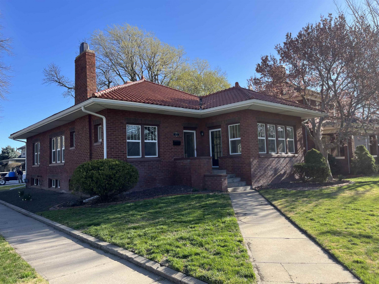422 W 12th Street Hastings, Nebraska 68901, 3 Bedrooms Bedrooms, ,2 BathroomsBathrooms,Residential,For Sale,422 W 12th Street,20250372