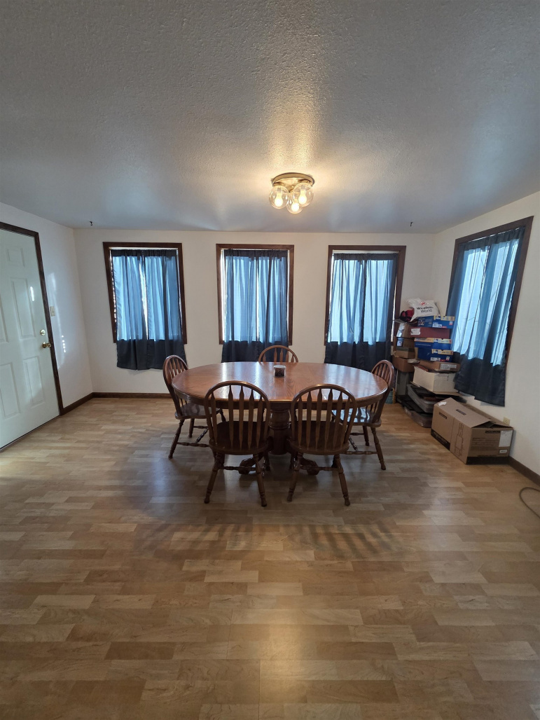 75750 HWY 21 Cozad, Nebraska 69130, 3 Bedrooms Bedrooms, ,2 BathroomsBathrooms,Residential,For Sale,75750 HWY 21,20250384