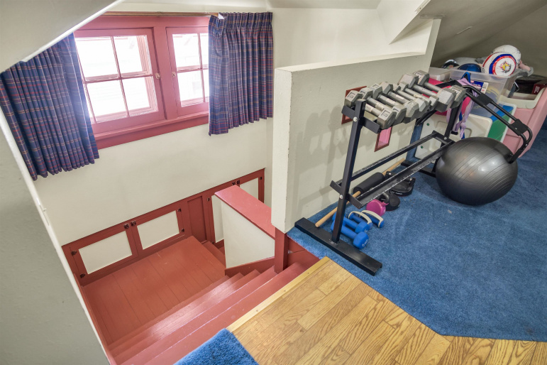 2102 5th Avenue Kearney, Nebraska 68845, 3 Bedrooms Bedrooms, ,4 BathroomsBathrooms,Residential,For Sale,2102 5th Avenue,20250427