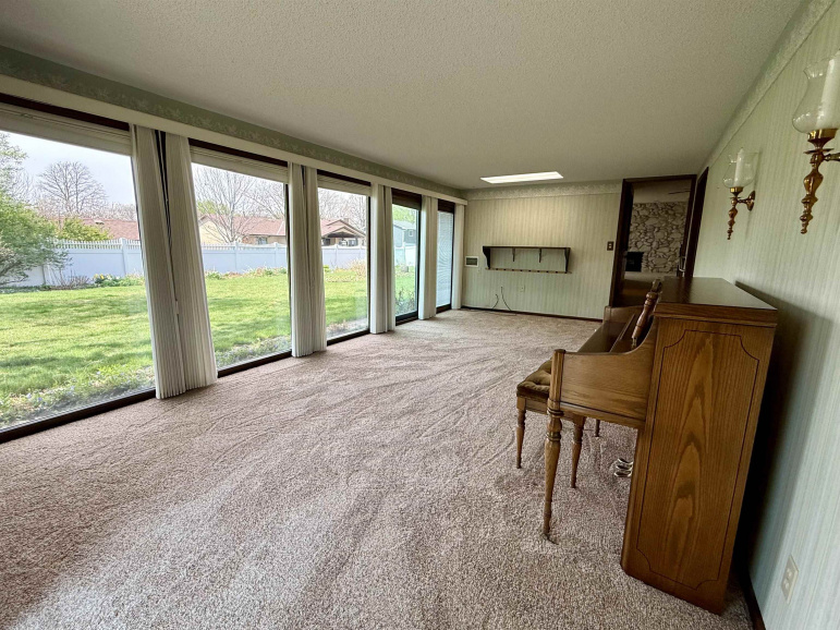 1315 Heritage Drive Hastings, Nebraska 68901, 3 Bedrooms Bedrooms, ,4 BathroomsBathrooms,Residential,For Sale,1315 Heritage Drive,20250425