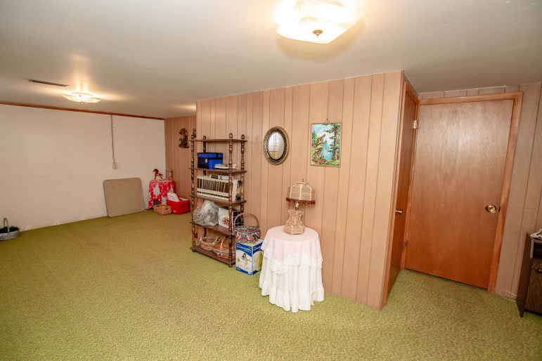 702 17th Avenue Franklin, Nebraska 68939, 3 Bedrooms Bedrooms, ,2 BathroomsBathrooms,Residential,For Sale,702 17th Avenue,20250432