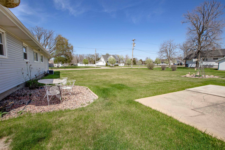 702 17th Avenue Franklin, Nebraska 68939, 3 Bedrooms Bedrooms, ,2 BathroomsBathrooms,Residential,For Sale,702 17th Avenue,20250432