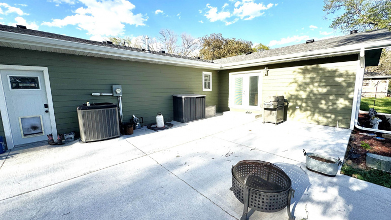 2519 Pioneer Boulevard Grand Island, Nebraska 68801, 3 Bedrooms Bedrooms, ,2 BathroomsBathrooms,Residential,For Sale,2519 Pioneer Boulevard,20250460