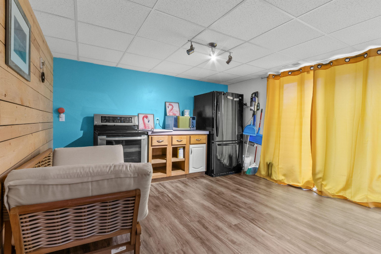 735 N Derby Avenue Giltner, Nebraska 68841, 6 Bedrooms Bedrooms, ,3 BathroomsBathrooms,Residential,For Sale,735 N Derby Avenue,20250152