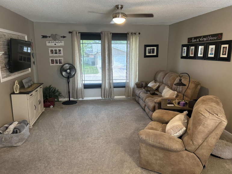 306 N Calvert Avenue Elwood, Nebraska 68937, 4 Bedrooms Bedrooms, ,2 BathroomsBathrooms,Residential,For Sale,306 N Calvert Avenue,20241034
