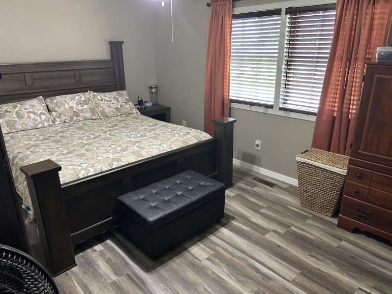 306 N Calvert Avenue Elwood, Nebraska 68937, 4 Bedrooms Bedrooms, ,2 BathroomsBathrooms,Residential,For Sale,306 N Calvert Avenue,20241034