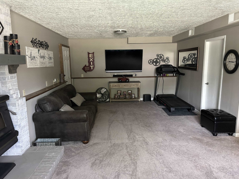 306 N Calvert Avenue Elwood, Nebraska 68937, 4 Bedrooms Bedrooms, ,2 BathroomsBathrooms,Residential,For Sale,306 N Calvert Avenue,20241034