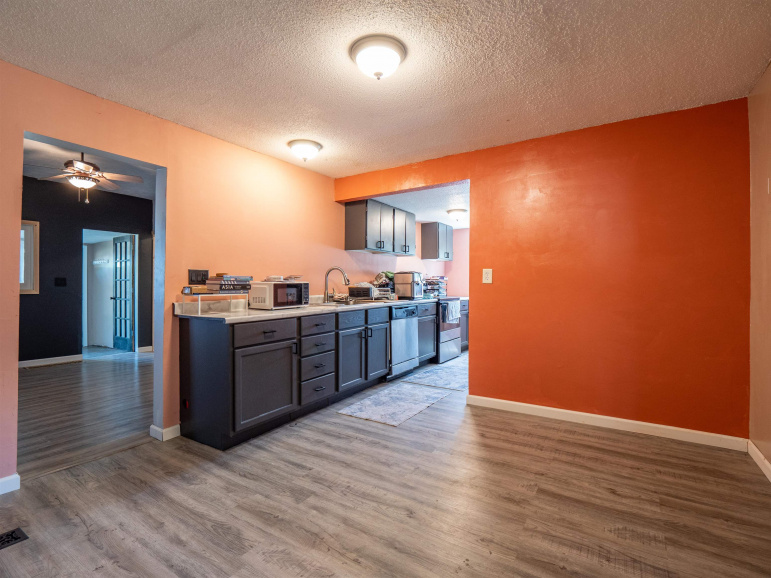 102 S Brooks Avenue Kenesaw, Nebraska 68956, 3 Bedrooms Bedrooms, ,1 BathroomBathrooms,Residential,For Sale,102 S Brooks Avenue,20250582