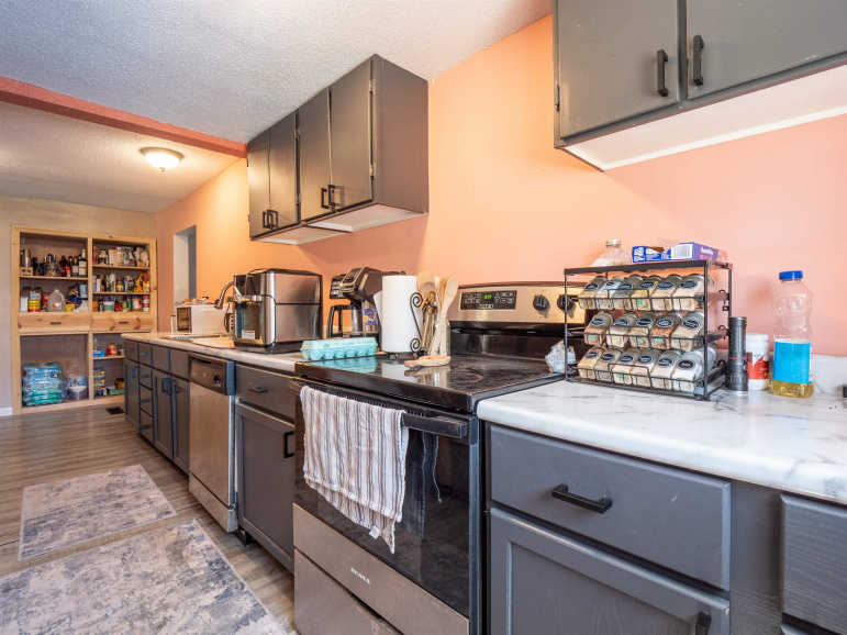 102 S Brooks Avenue Kenesaw, Nebraska 68956, 3 Bedrooms Bedrooms, ,1 BathroomBathrooms,Residential,For Sale,102 S Brooks Avenue,20250582