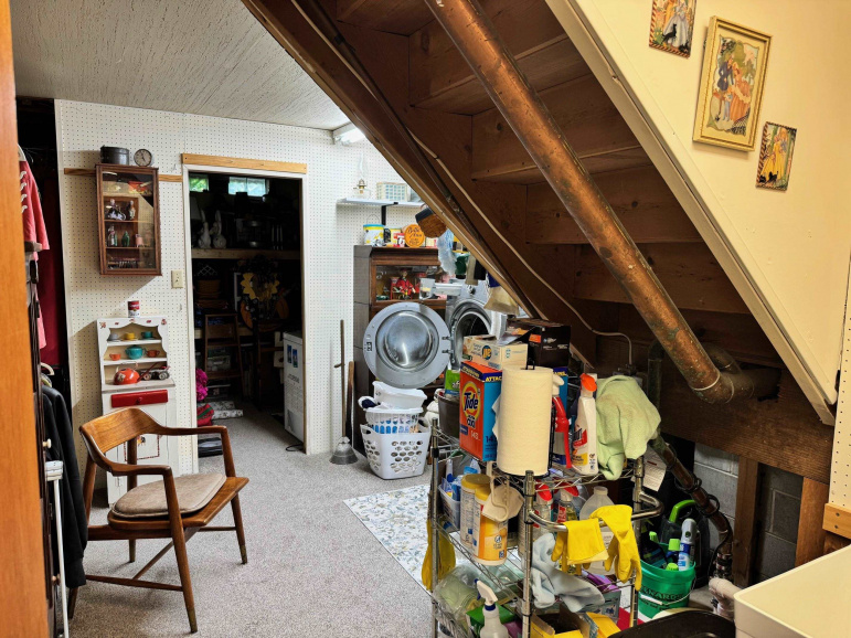 1239 N Webster Avenue Hastings, Nebraska 68901, 4 Bedrooms Bedrooms, ,2 BathroomsBathrooms,Residential,For Sale,1239 N Webster Avenue,20250608