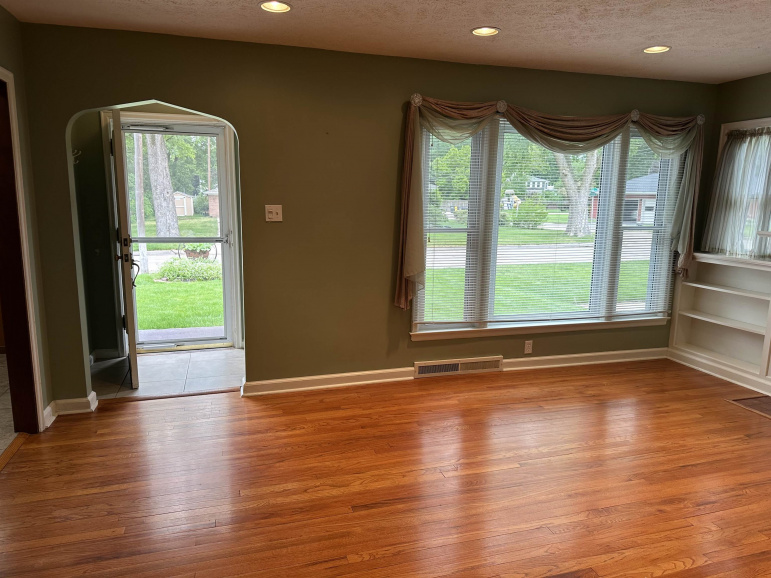831 N Pine Avenue Hastings, Nebraska 68901, 2 Bedrooms Bedrooms, ,2 BathroomsBathrooms,Residential,For Sale,831 N Pine Avenue,20250624
