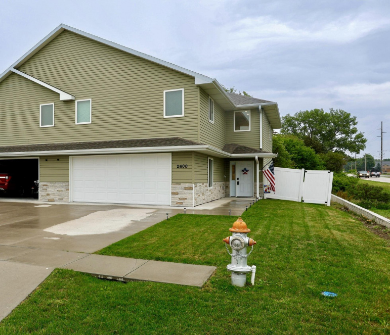 2600 Market Lane Hastings, Nebraska 68901, 3 Bedrooms Bedrooms, ,3 BathroomsBathrooms,Residential,For Sale,2600 Market Lane,20250630