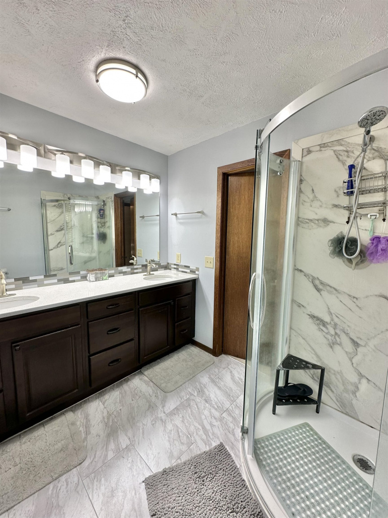 6 North Lake Drive Kearney, Nebraska 68845, 7 Bedrooms Bedrooms, ,5 BathroomsBathrooms,Residential,For Sale,6 North Lake Drive,20241212