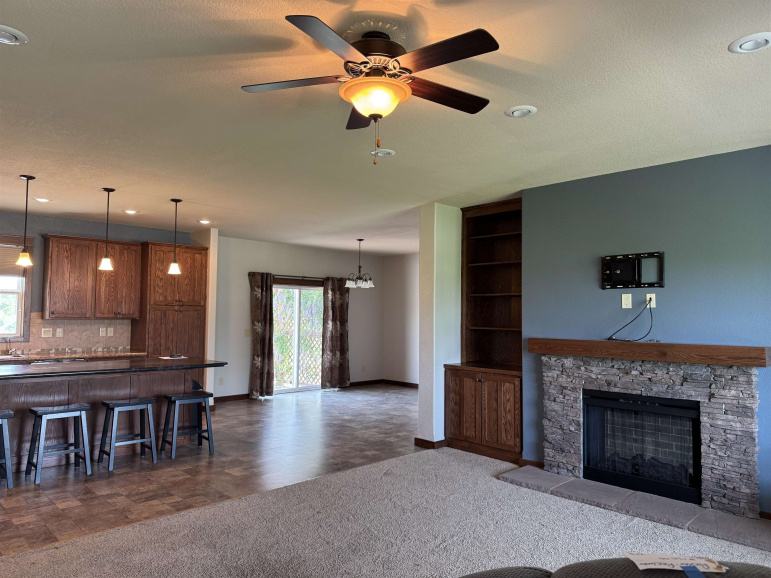 1295 Quail Ridge Circle Clay Center, Nebraska 68933, 2 Bedrooms Bedrooms, ,2 BathroomsBathrooms,Residential,For Sale,1295 Quail Ridge Circle,20250647