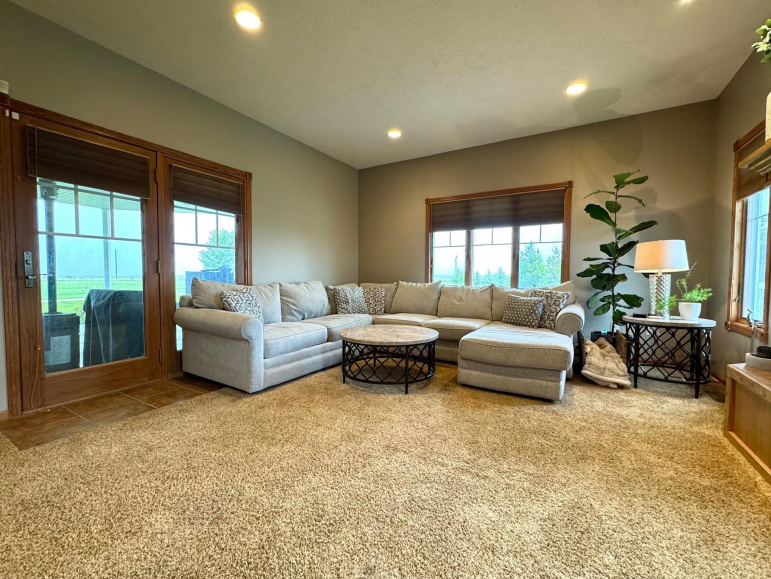 6005 Dunbar Road Elm Creek, Nebraska 68836, 5 Bedrooms Bedrooms, ,4 BathroomsBathrooms,Residential,For Sale,6005 Dunbar Road,20250671
