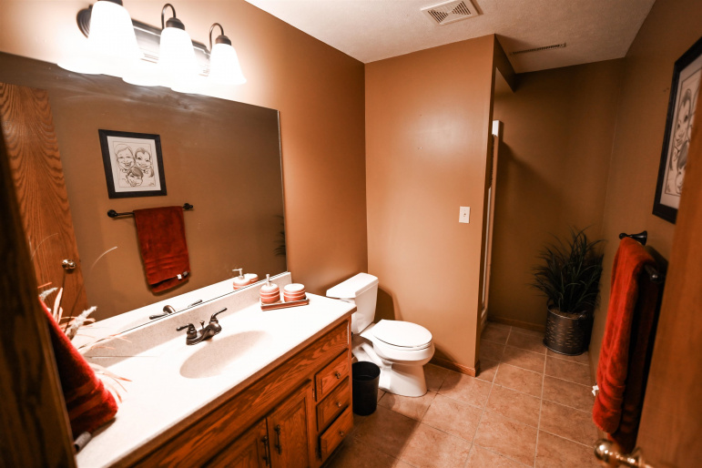 1802 Westchester Drive Hastings, Nebraska 68901, 4 Bedrooms Bedrooms, ,4 BathroomsBathrooms,Residential,For Sale,1802 Westchester Drive,20250670
