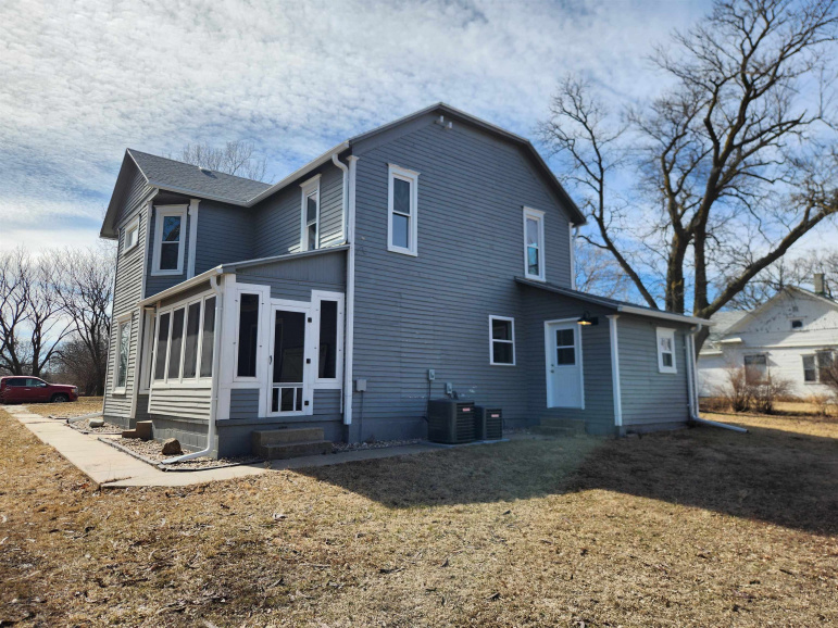 250 W 1st Street Nelson, Nebraska 68961, 3 Bedrooms Bedrooms, ,3 BathroomsBathrooms,Residential,For Sale,250 W 1st Street,20250198