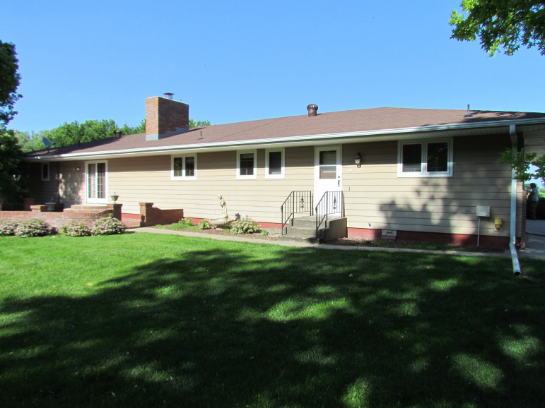 74769 L Road Elm Creek, Nebraska 68836-8004, 2 Bedrooms Bedrooms, ,3 BathroomsBathrooms,Residential,For Sale,74769 L Road,20250708