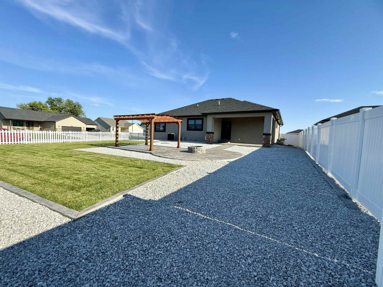 3221 Frahm Lane Hastings, Nebraska 68901, 5 Bedrooms Bedrooms, ,3 BathroomsBathrooms,Residential,For Sale,3221 Frahm Lane,20250716