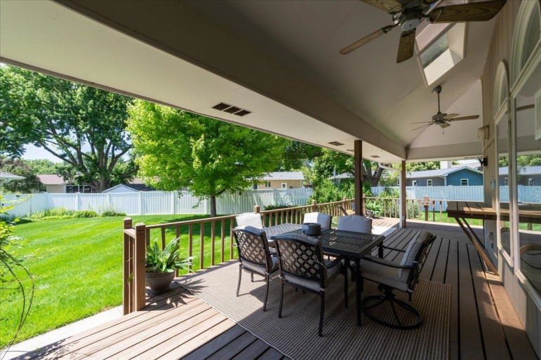 818 North Shore Drive Hastings, Nebraska 68901, 4 Bedrooms Bedrooms, ,4 BathroomsBathrooms,Residential,For Sale,818 North Shore Drive,20250730