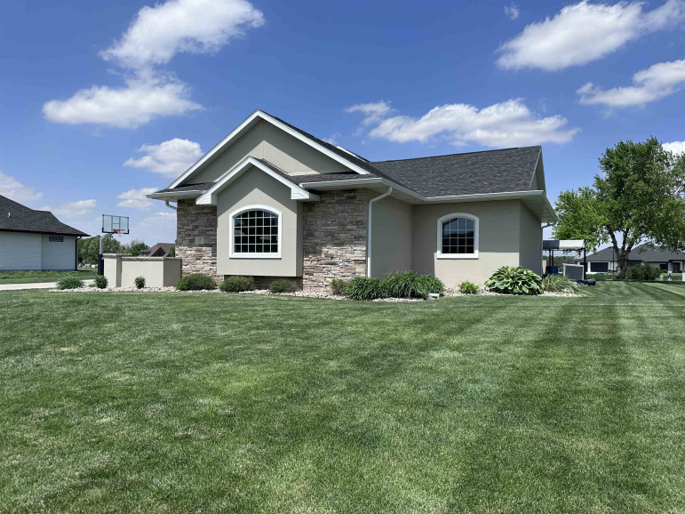 508 Quail Circle Hastings, Nebraska 68901, 4 Bedrooms Bedrooms, ,4 BathroomsBathrooms,Residential,For Sale,508 Quail Circle,20250737