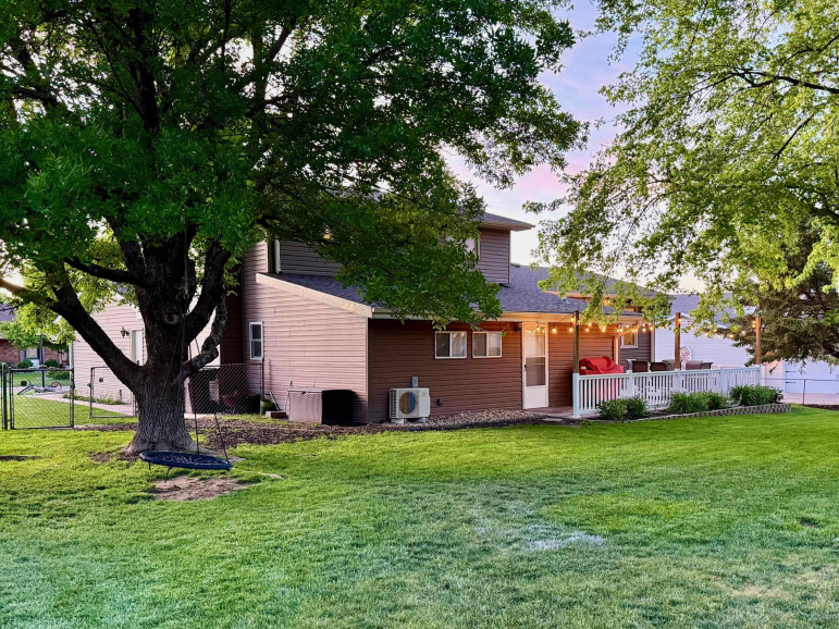 2 Crestview Place Kearney, Nebraska 68847-8333, 4 Bedrooms Bedrooms, ,4 BathroomsBathrooms,Residential,For Sale,2 Crestview Place,20250758