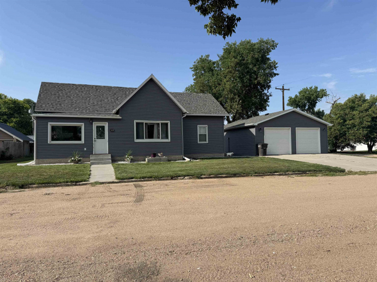 404 Sturgis Street Glenvil, Nebraska 68941, 4 Bedrooms Bedrooms, ,2 BathroomsBathrooms,Residential,For Sale,404 Sturgis Street,20250765