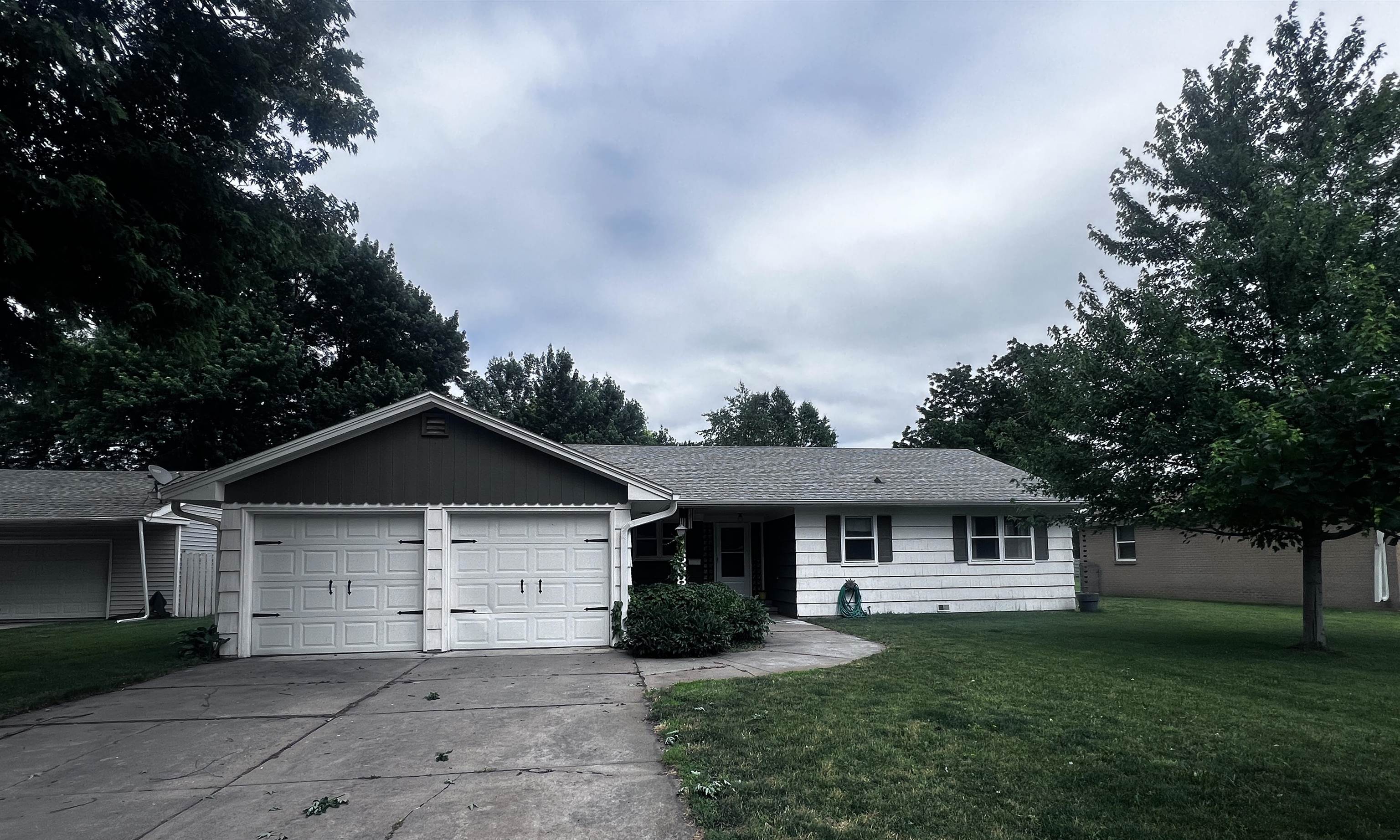 1808 N Cleveland Street Lexington, Nebraska 68850, 3 Bedrooms Bedrooms, ,2 BathroomsBathrooms,Residential,For Sale,1808 N Cleveland Street,20250781