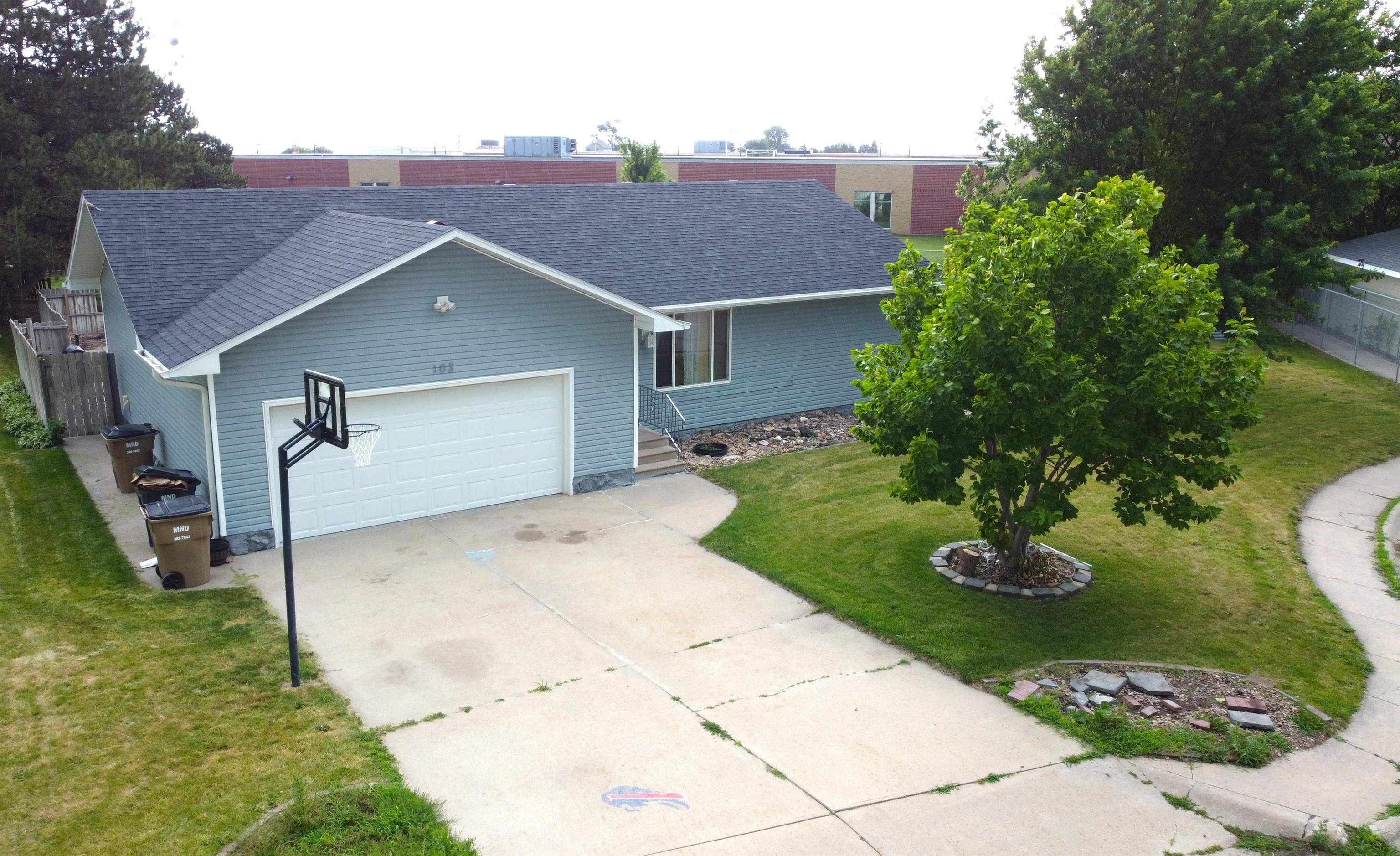 103 Glenn Dr. Gibbon, Nebraska 68840, 2 Bedrooms Bedrooms, ,2 BathroomsBathrooms,Residential,For Sale,103 Glenn Dr.,20250803
