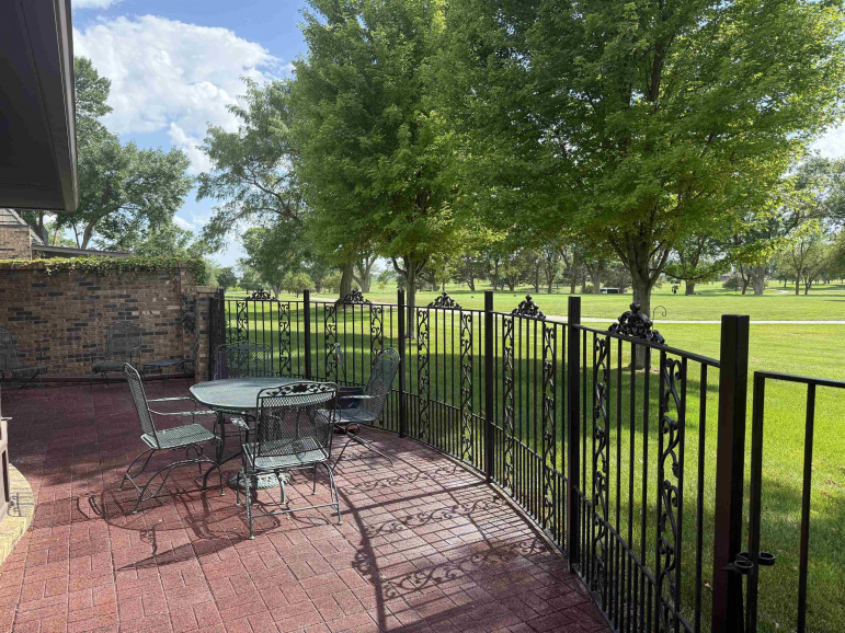 11 Village Dr Hastings, Nebraska 68901, 3 Bedrooms Bedrooms, ,2 BathroomsBathrooms,Residential,For Sale,11 Village Dr,20250809