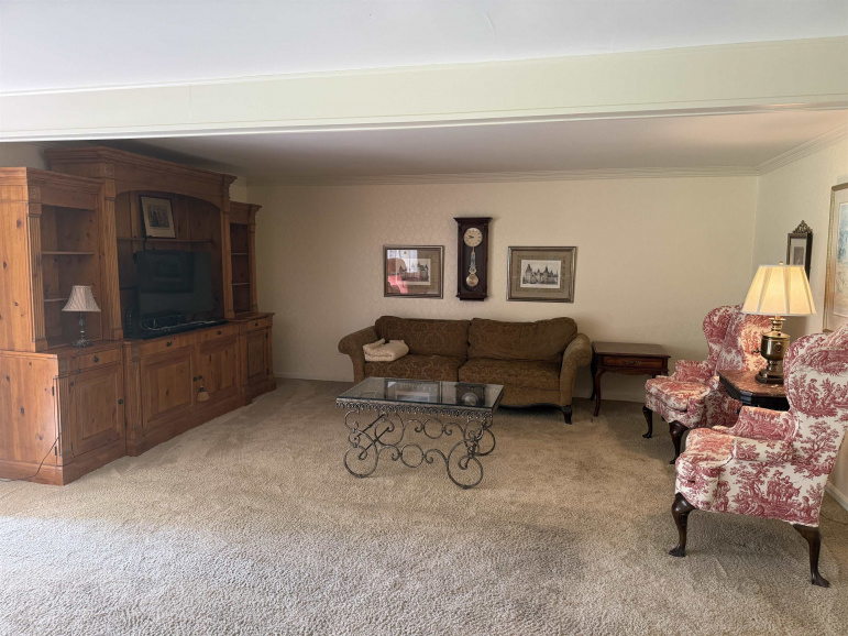 11 Village Dr Hastings, Nebraska 68901, 3 Bedrooms Bedrooms, ,2 BathroomsBathrooms,Residential,For Sale,11 Village Dr,20250809