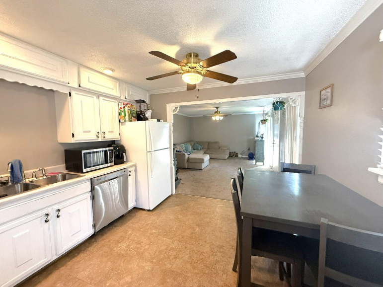 3803 E Avenue Kearney, Nebraska 68847, 2 Bedrooms Bedrooms, ,1 BathroomBathrooms,Residential,For Sale,3803 E Avenue,20250714