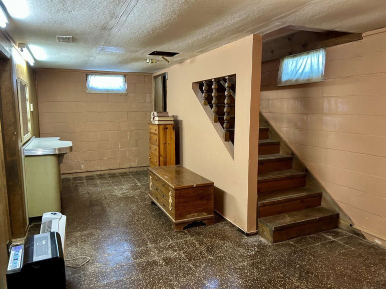 2318 W 8th Street Hastings, Nebraska 68901, 3 Bedrooms Bedrooms, ,2 BathroomsBathrooms,Residential,For Sale,2318 W 8th Street,20250815