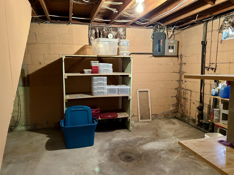 2318 W 8th Street Hastings, Nebraska 68901, 3 Bedrooms Bedrooms, ,2 BathroomsBathrooms,Residential,For Sale,2318 W 8th Street,20250815