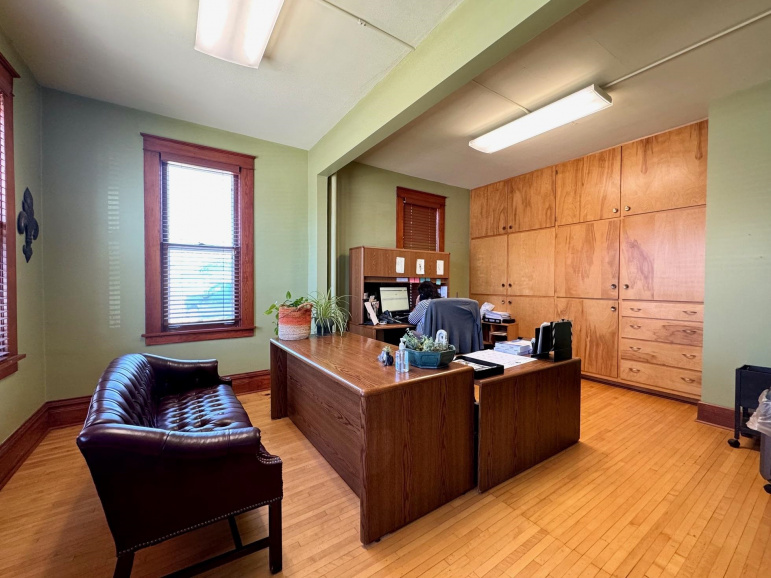 101 W 24th Street Kearney, Nebraska 68847-5358, ,Commercial/industrial,For Sale,101 W 24th Street,20240913