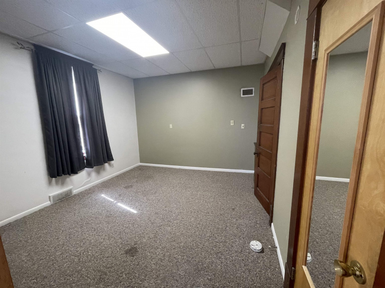 101 W 24th Street Kearney, Nebraska 68847-5358, ,Commercial/industrial,For Sale,101 W 24th Street,20240913