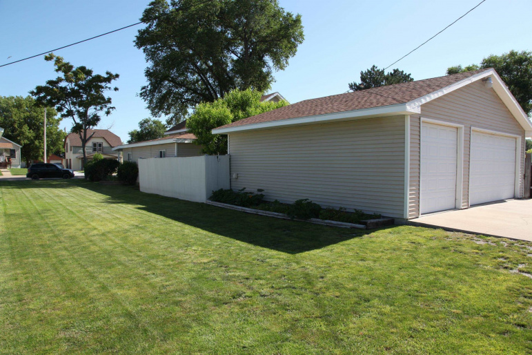 504 E 5th Street Lexington, Nebraska 68850, 3 Bedrooms Bedrooms, ,2 BathroomsBathrooms,Residential,For Sale,504 E 5th Street,20250826