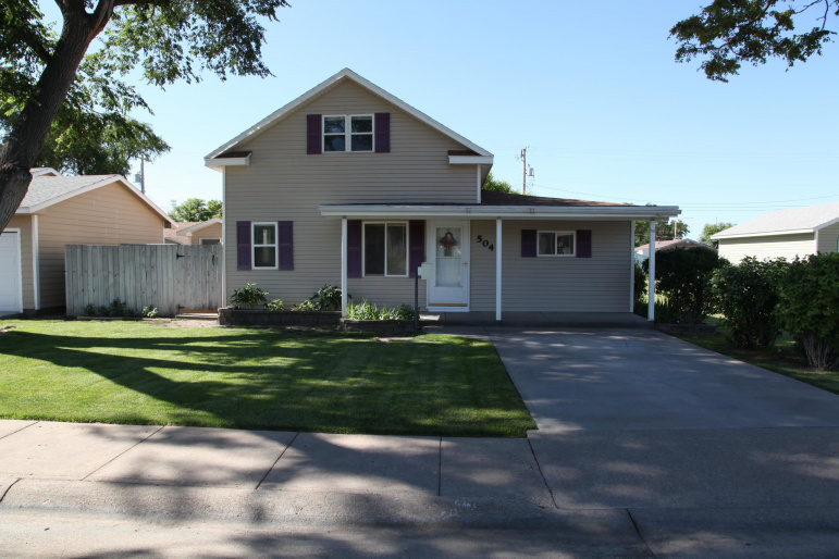 504 E 5th Street Lexington, Nebraska 68850, 3 Bedrooms Bedrooms, ,2 BathroomsBathrooms,Residential,For Sale,504 E 5th Street,20250826