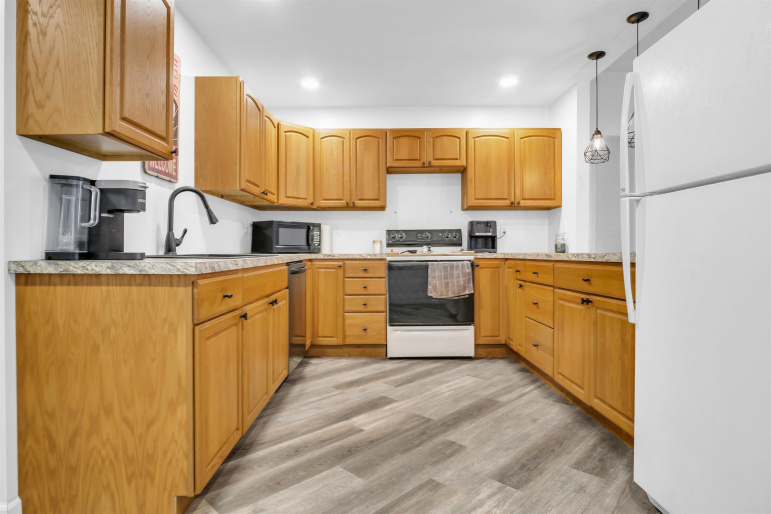 1221 H Street Cozad, Nebraska 69130, 2 Bedrooms Bedrooms, ,2 BathroomsBathrooms,Residential,For Sale,1221 H Street,20250839