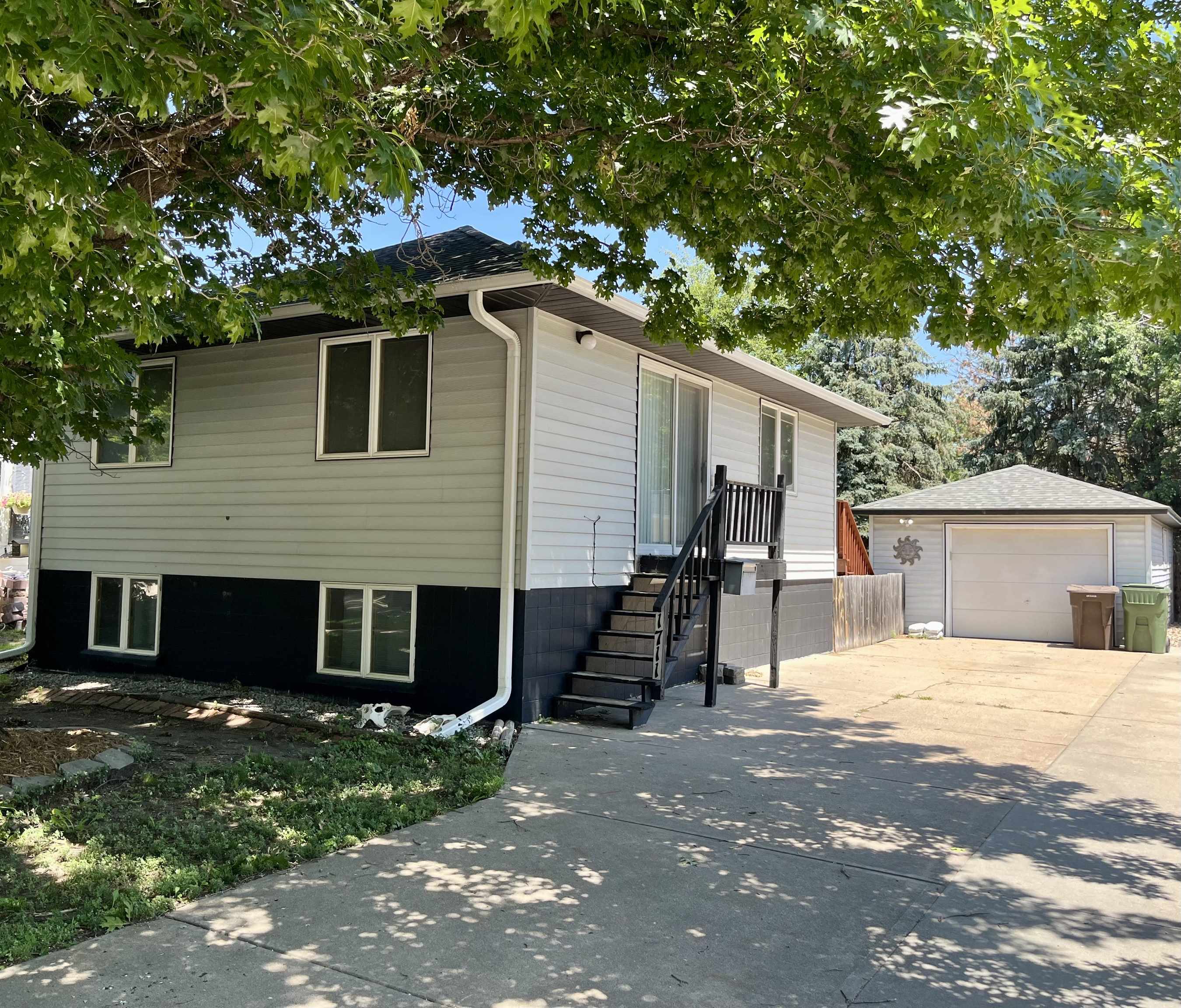 1711 7th Avenue Kearney, Nebraska 68845, 3 Bedrooms Bedrooms, ,2 BathroomsBathrooms,Residential,For Sale,1711 7th Avenue,20250844