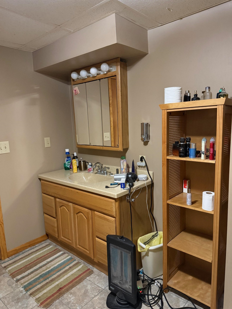 1407 N Denver Avenue Hastings, Nebraska 68901, 3 Bedrooms Bedrooms, ,2 BathroomsBathrooms,Residential,For Sale,1407 N Denver Avenue,20250845