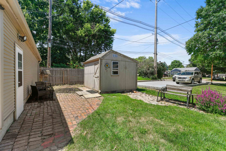 1407 N Denver Avenue Hastings, Nebraska 68901, 3 Bedrooms Bedrooms, ,2 BathroomsBathrooms,Residential,For Sale,1407 N Denver Avenue,20250845