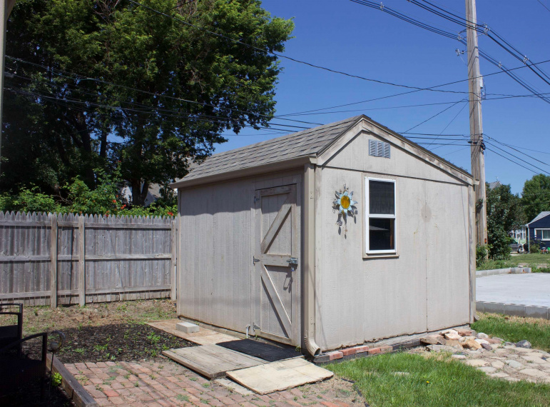 1407 N Denver Avenue Hastings, Nebraska 68901, 3 Bedrooms Bedrooms, ,2 BathroomsBathrooms,Residential,For Sale,1407 N Denver Avenue,20250845