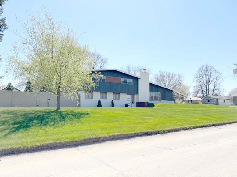 1414 Memorial Drive Broken Bow, Nebraska 68822, 4 Bedrooms Bedrooms, ,3 BathroomsBathrooms,Residential,For Sale,1414 Memorial Drive,20250863