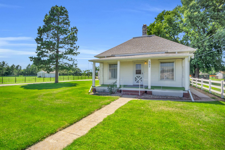 302 S Maple Street Amherst, Nebraska 68812, 3 Bedrooms Bedrooms, ,1 BathroomBathrooms,Residential,For Sale,302 S Maple Street,20250865